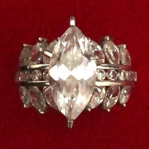 Marquis ring sz 7